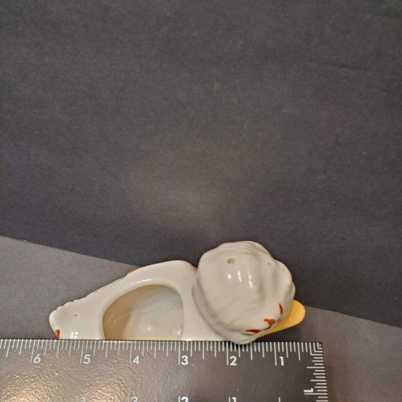 Vintage Duck Planter, Mid Century Pottery, Kitsch Anthropomorphic Bird Plant Pot - Picture 8 of 8